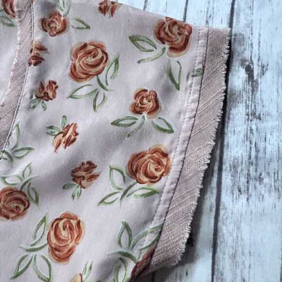 Ivy Jane Bed of Roses Top - Picture 8 of 14